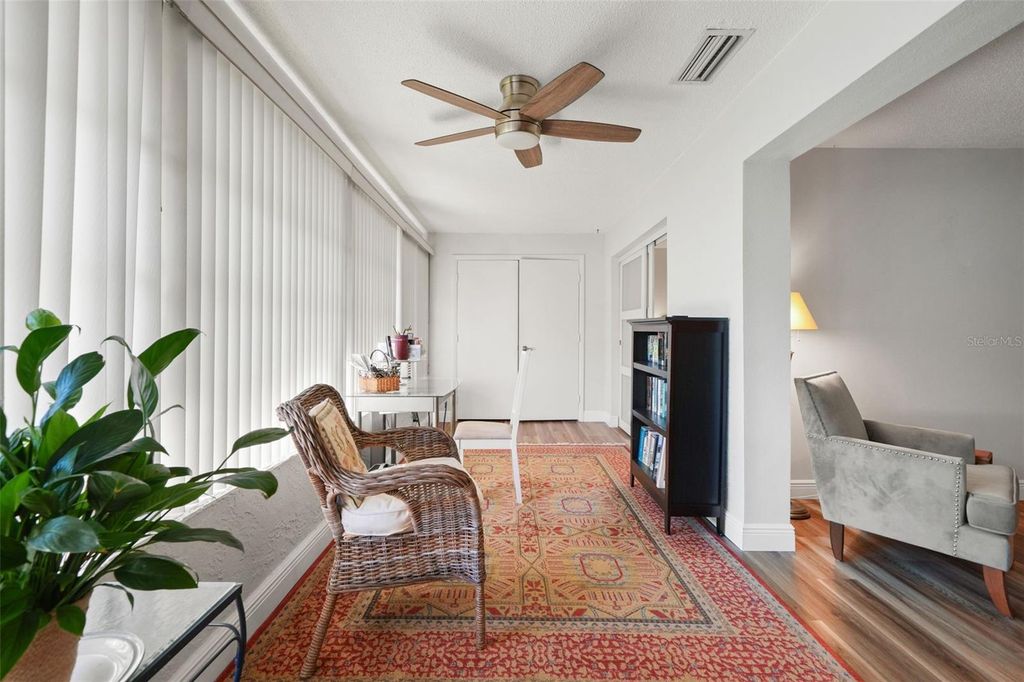 Image 19 of property listing at 19029 US HIGHWAY 19 N 13A, Clearwater, FL 33764