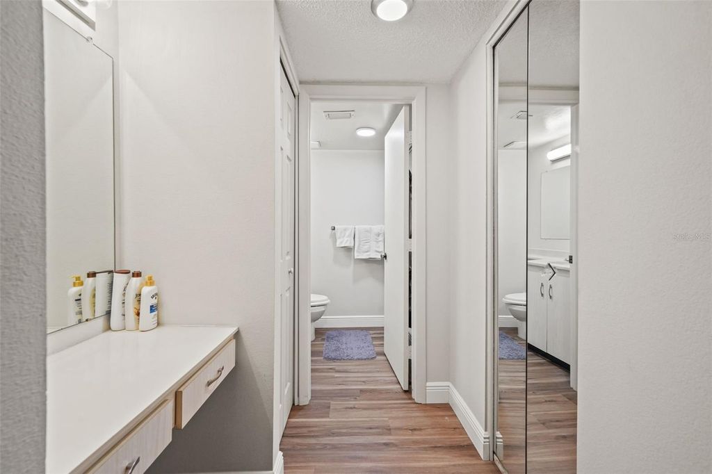 Image 26 of property listing at 19029 US HIGHWAY 19 N 13A, Clearwater, FL 33764