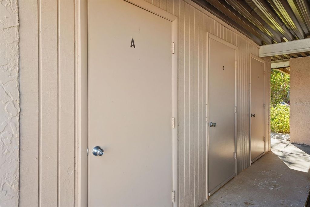 Image 29 of property listing at 19029 US HIGHWAY 19 N 13A, Clearwater, FL 33764