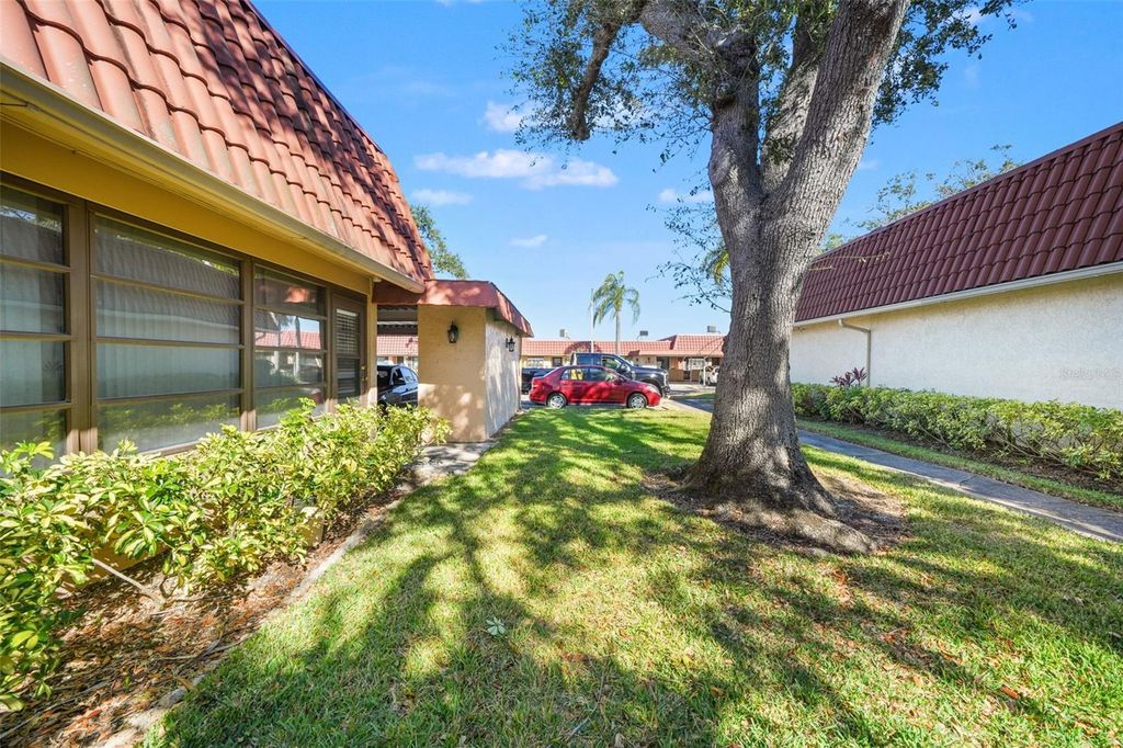 Image 35 of property listing at 19029 US HIGHWAY 19 N 13A, Clearwater, FL 33764