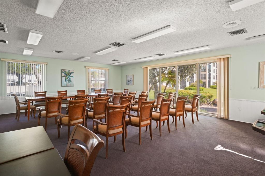 Image 53 of property listing at 19029 US HIGHWAY 19 N 13A, Clearwater, FL 33764