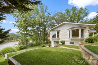 211 Rhododendron Avenue, Black Mountain, NC 28711
