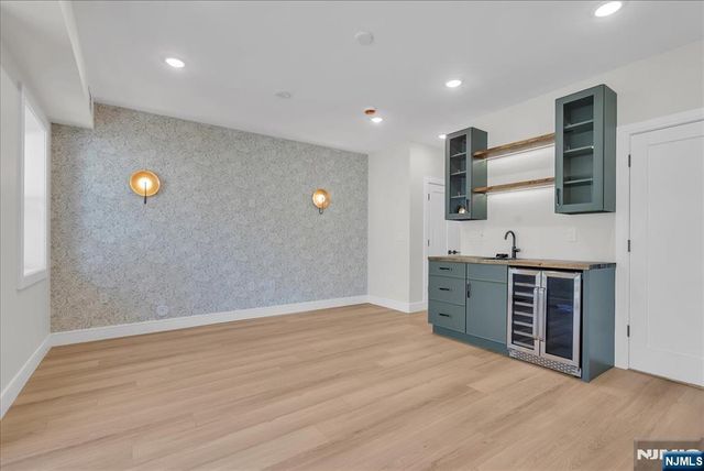 206 Clendenny Avenue 1, Jersey City, NJ 07304