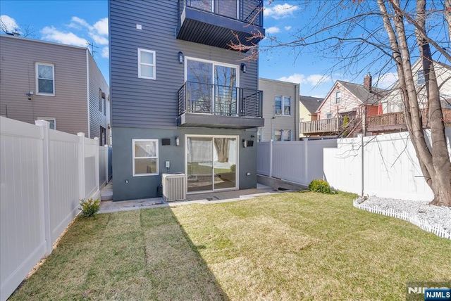 206 Clendenny Avenue 1, Jersey City, NJ 07304