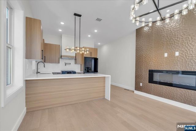 206 Clendenny Avenue 1, Jersey City, NJ 07304
