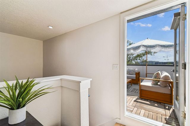 1218 E KAY STREET 18, Tampa, FL 33602