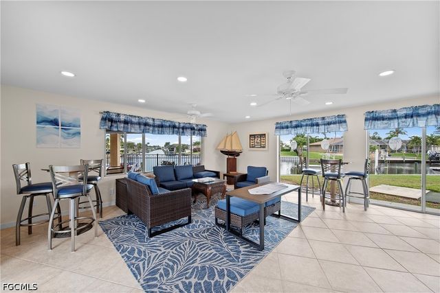 4309 Mariner WAY 304, Fort Myers, FL 33919