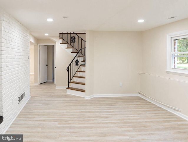 150 NELSON DR, Williamstown, NJ 08094