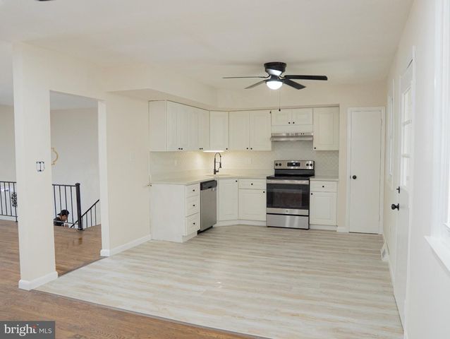 150 NELSON DR, Williamstown, NJ 08094