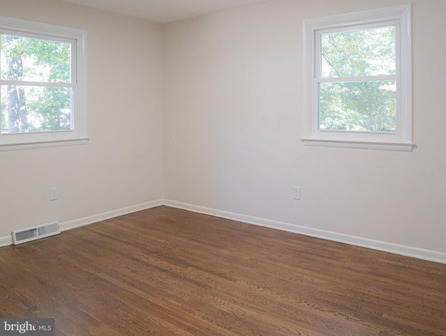 150 NELSON DR, Williamstown, NJ 08094
