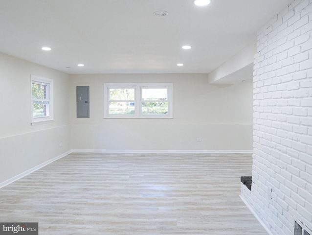 150 NELSON DR, Williamstown, NJ 08094