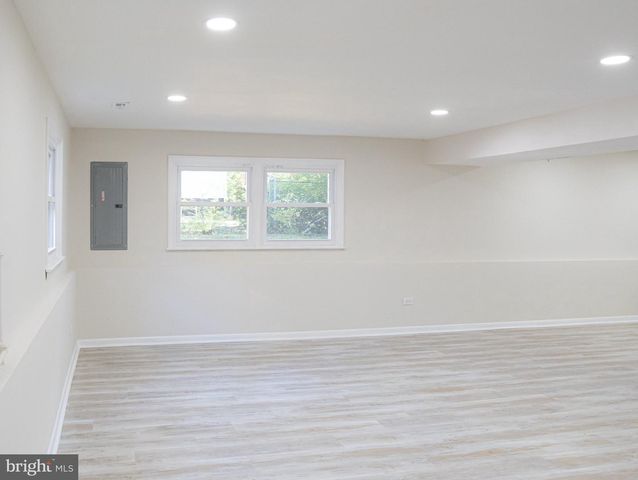 150 NELSON DR, Williamstown, NJ 08094