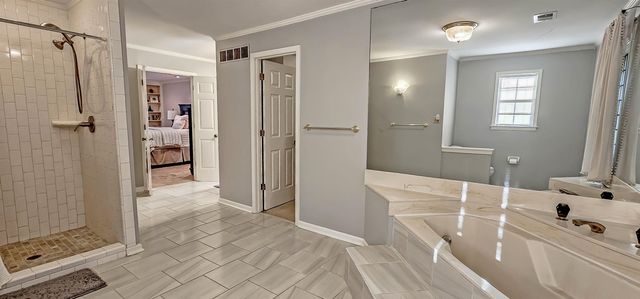 8441 SANDY BERRY CV, Germantown, TN 38138