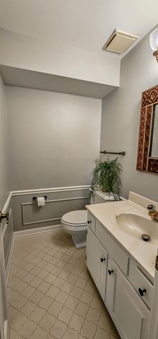 8441 SANDY BERRY CV, Germantown, TN 38138