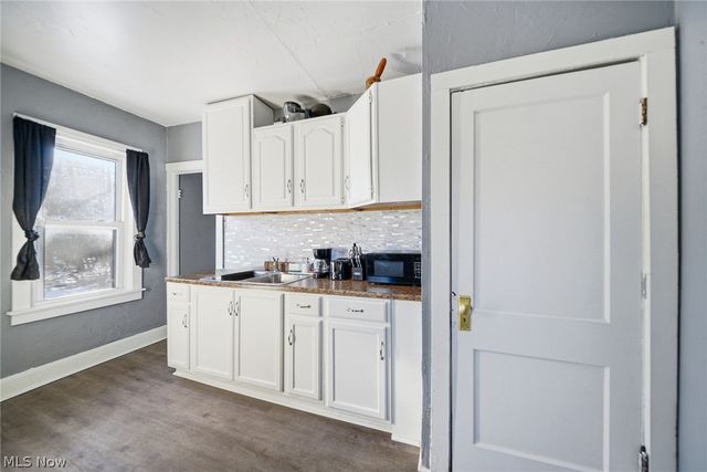 3323 Dallas Avenue, Lorain, OH 44055