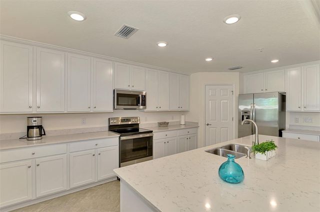 23321 AWABUKI DRIVE 8-102, Venice, FL 34293