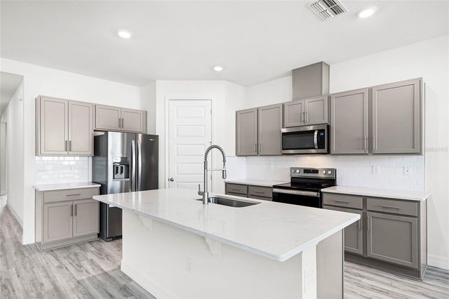 5415 CLOUDBERRY AVENUE, Lakeland, FL 33811