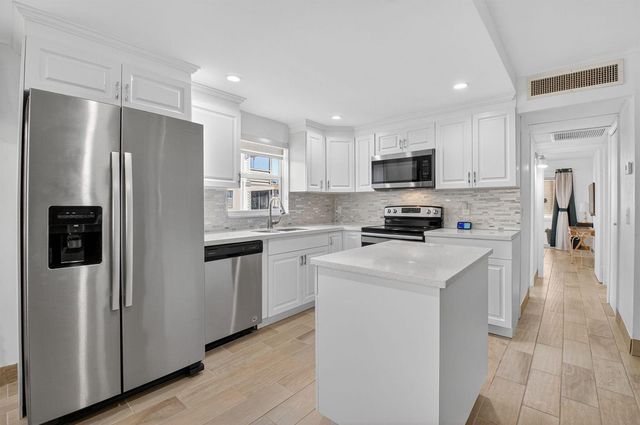 60 Brittany B, Delray Beach, FL 33446