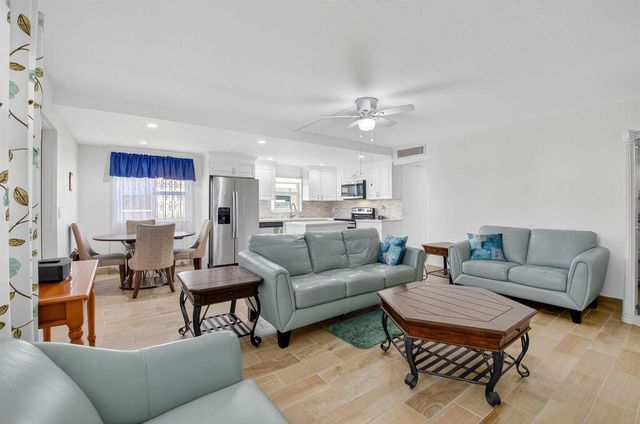 60 Brittany B, Delray Beach, FL 33446