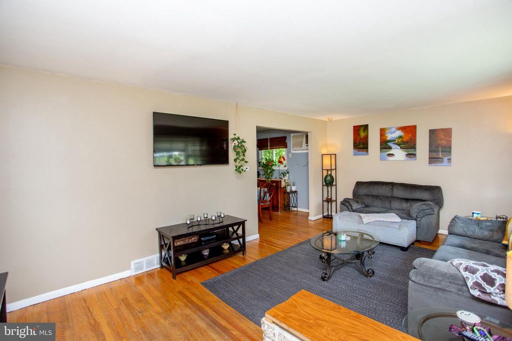 1212 DAHLIA RD, WARMINSTER, PA 18974 — photo 5