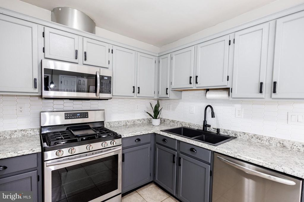 Image 13 of property listing at 2473 SAGEWOOD CT, Waldorf, MD 20601