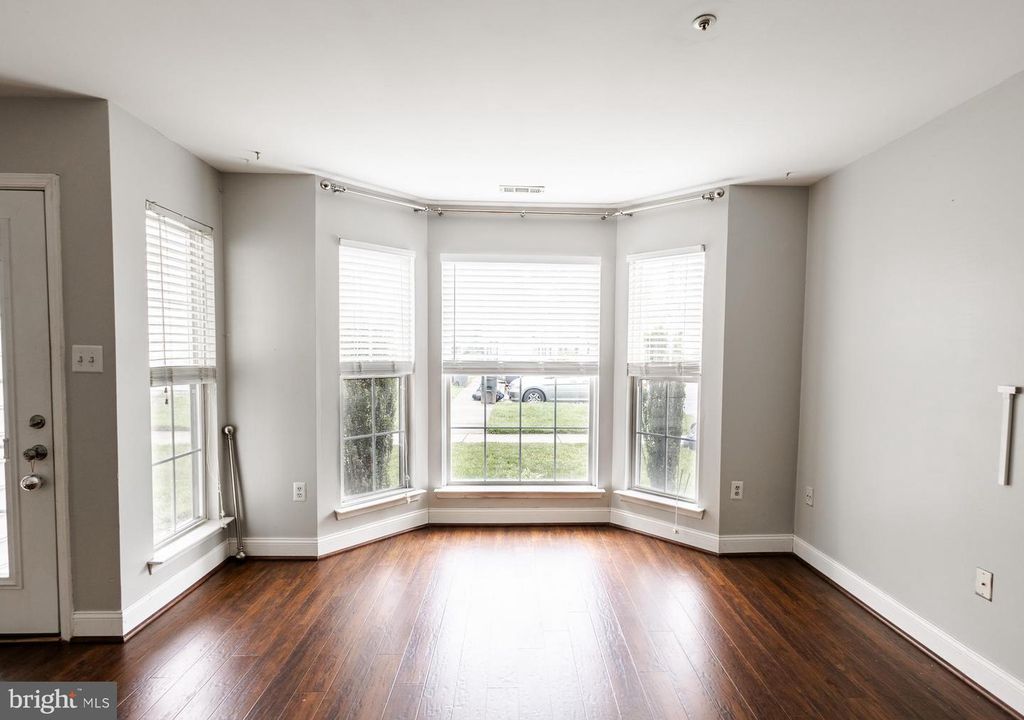 Image 7 of property listing at 2473 SAGEWOOD CT, Waldorf, MD 20601