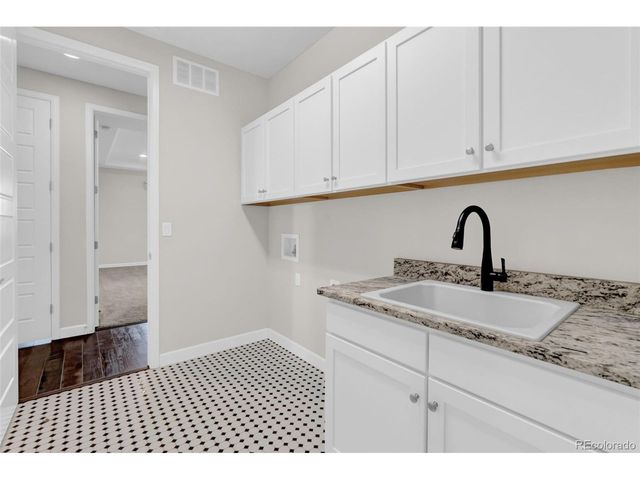 4541 S Valdai Way, Aurora, CO 80015