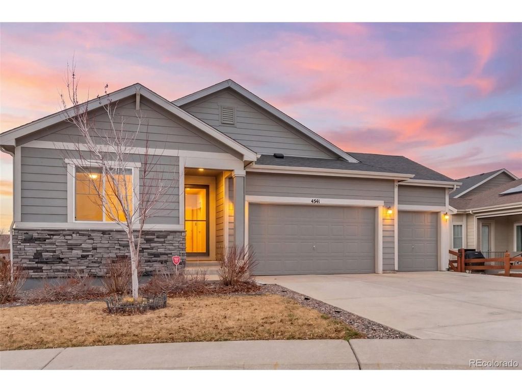 4541 S Valdai Way, Aurora, CO 80015