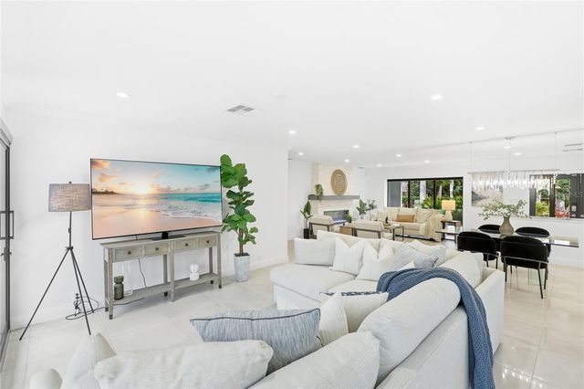 526 BIRD KEY DRIVE, Sarasota, FL 34236