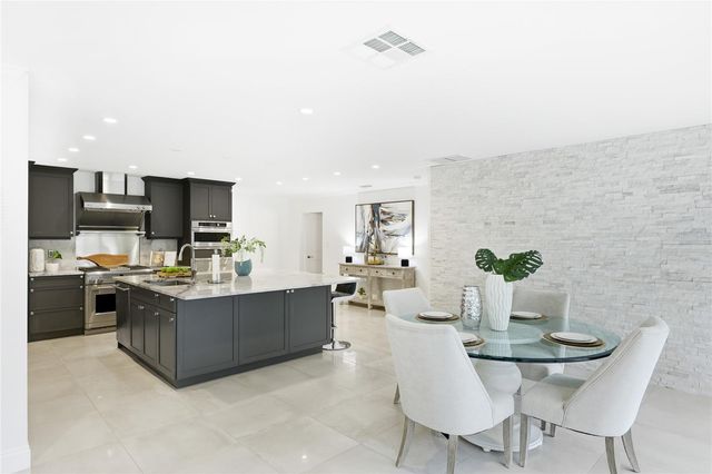 526 BIRD KEY DRIVE, Sarasota, FL 34236