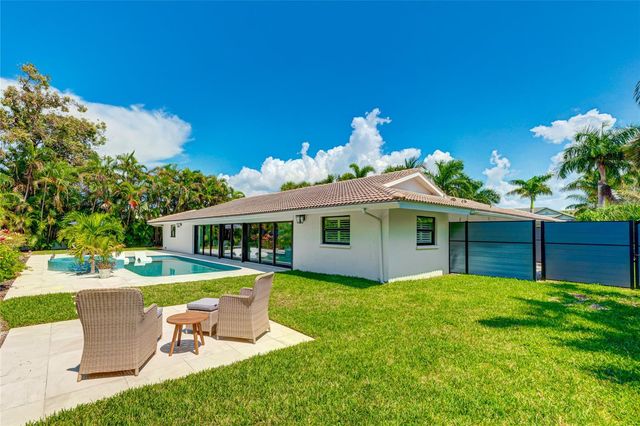 526 BIRD KEY DRIVE, Sarasota, FL 34236