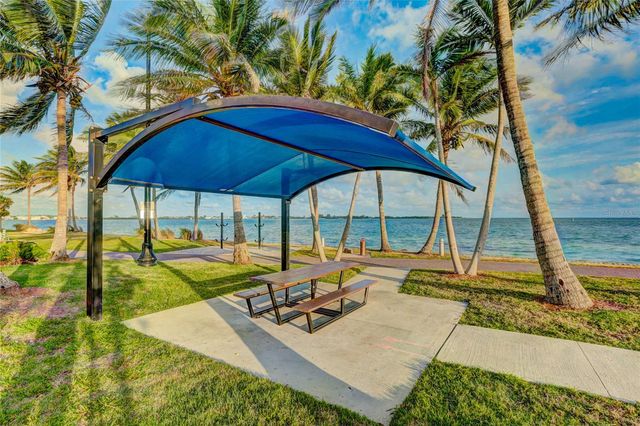 526 BIRD KEY DRIVE, Sarasota, FL 34236