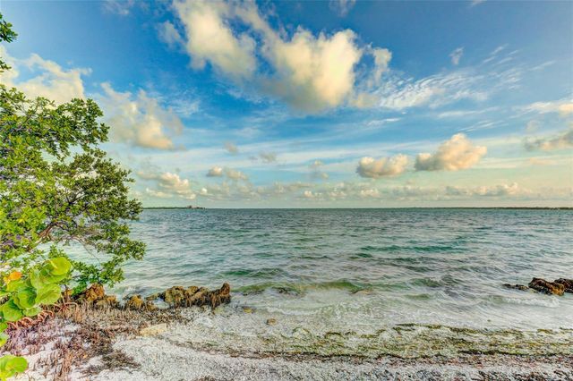 526 BIRD KEY DRIVE, Sarasota, FL 34236