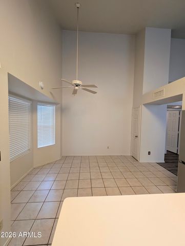 2325 E LAKECREST Drive, Gilbert, AZ 85234
