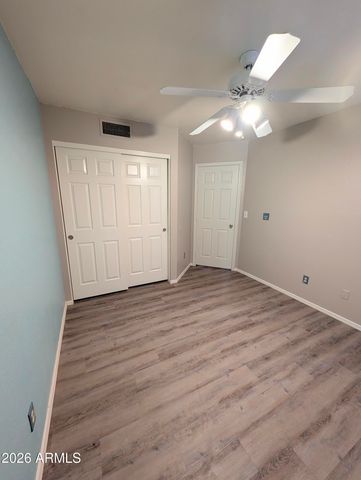 2325 E LAKECREST Drive, Gilbert, AZ 85234