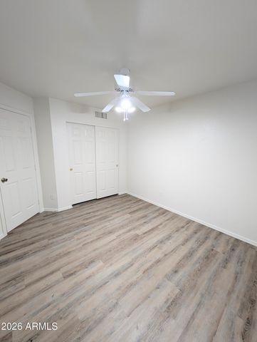 2325 E LAKECREST Drive, Gilbert, AZ 85234