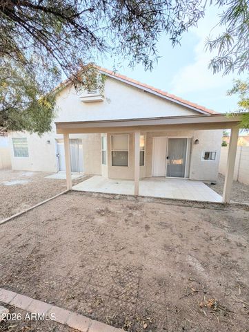 2325 E LAKECREST Drive, Gilbert, AZ 85234