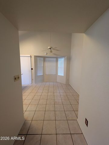 2325 E LAKECREST Drive, Gilbert, AZ 85234