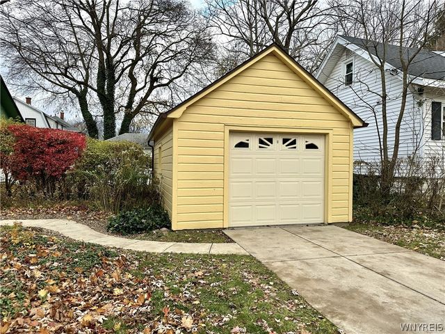 280 Maple Avenue, Hamburg, NY 14075