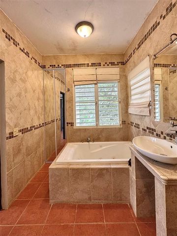 768 SANTA MARIA, Vieques, PR 00765