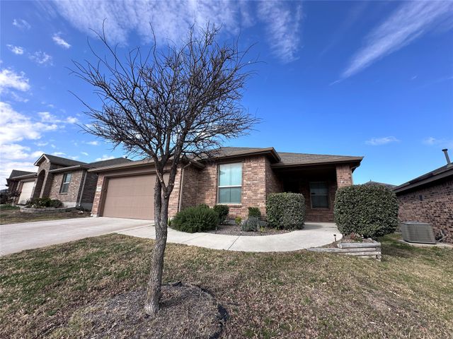 10128 Huntersville Trail, Fort Worth, TX 76108