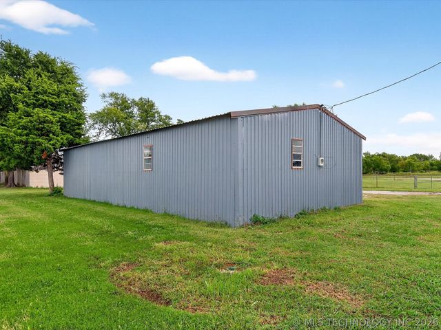 396950 W 1300 Road, Dewey, OK 74029