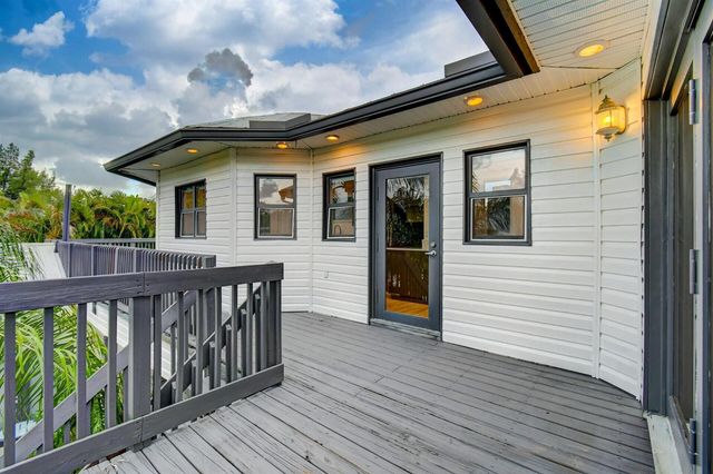 21 Oceanview Drive C, Ocean Ridge, FL 33435