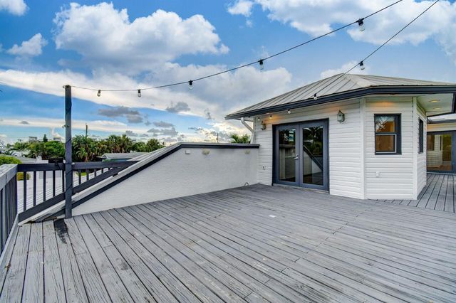 21 Oceanview Drive C, Ocean Ridge, FL 33435