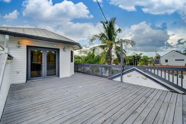 21 Oceanview Drive C, Ocean Ridge, FL 33435