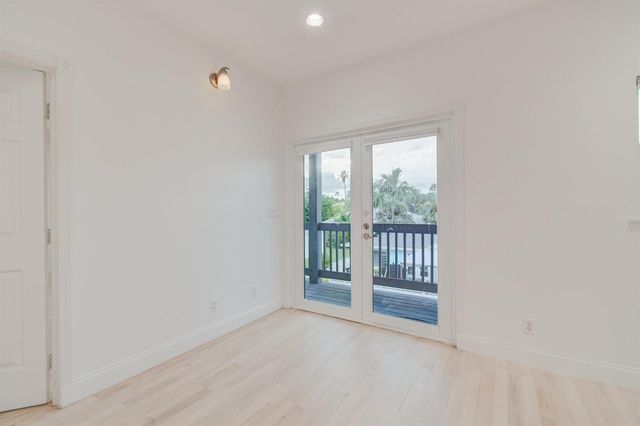 21 Oceanview Drive C, Ocean Ridge, FL 33435