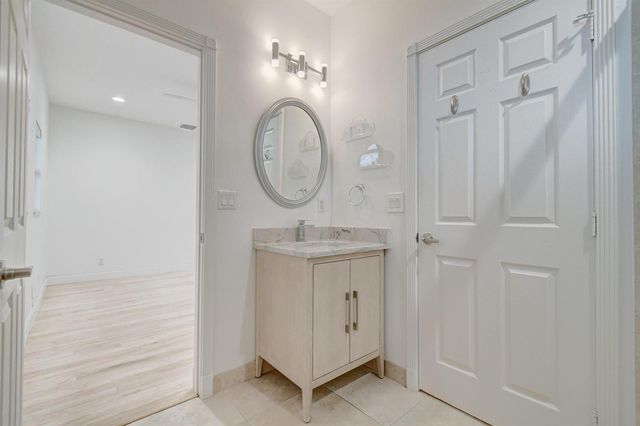 21 Oceanview Drive C, Ocean Ridge, FL 33435