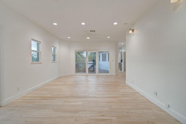 21 Oceanview Drive C, Ocean Ridge, FL 33435