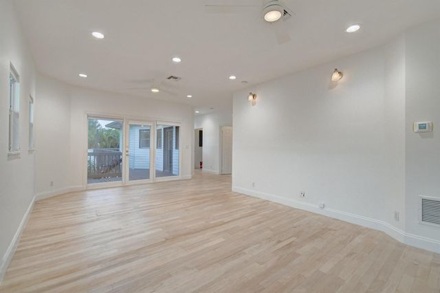 21 Oceanview Drive C, Ocean Ridge, FL 33435