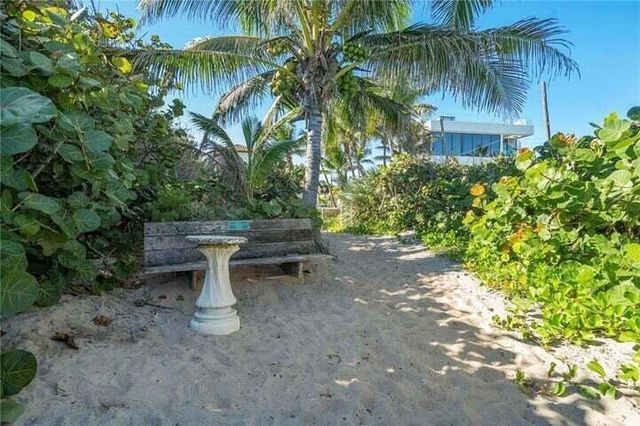 21 Oceanview Drive C, Ocean Ridge, FL 33435